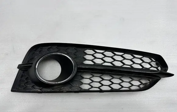 Audi A8 S8 D4 4H Front fog light trim/grill 4H0807679