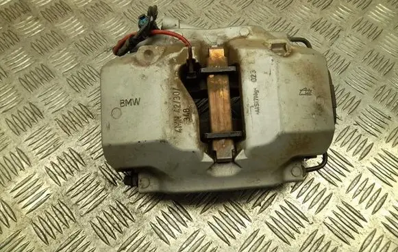 BMW i4 Front brake caliper 688583902