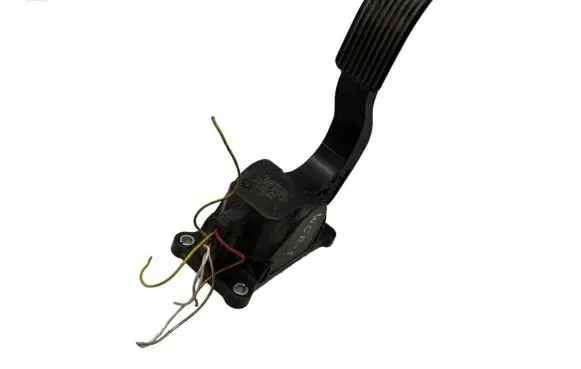 Mercedes-Benz Sprinter W906 Accelerator throttle pedal a9063000304