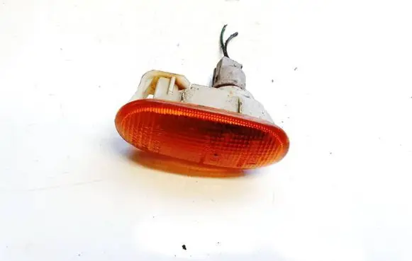 Mitsubishi Colt Front fender indicator light 1132216 1132-216
