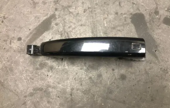 Audi A5 8T 8F Front door exterior handle 8T0837205A