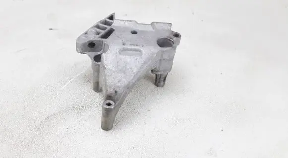 Volkswagen Golf V Engine mounting bracket 06F199207Q