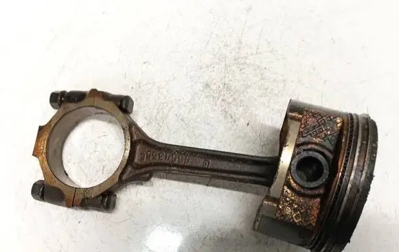 Chrysler Voyager Piston with connecting rod 4654355