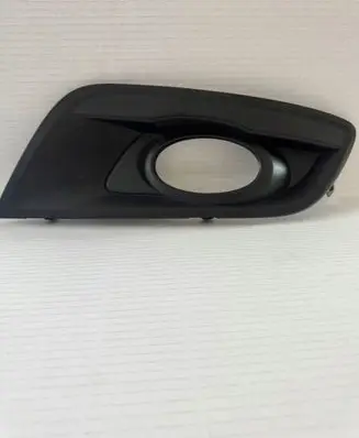 Mazda 3 I Front fog light trim/grill BS3E50C21