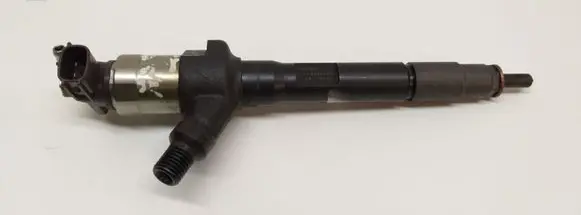 Mazda CX-7 Fuel injector R2AA13H50 001106Q00204