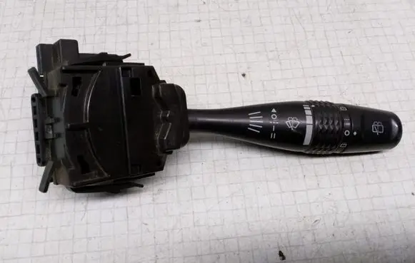 Mitsubishi Space Wagon Wiper control stalk
