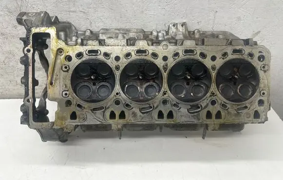 BMW 7 F01 F02 F03 F04 Engine head 7573936