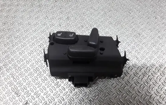 Chrysler Pacifica Seat control switch 0YD10TRMAD
