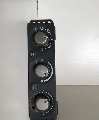 Mitsubishi Pajero Sport I Climate control unit 1465700022