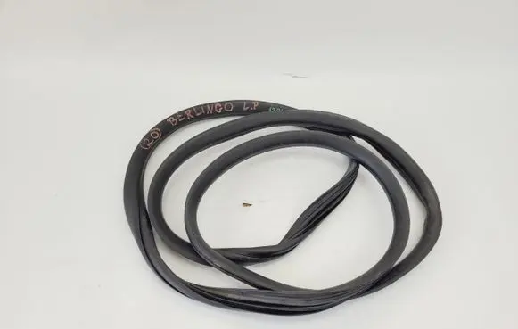Citroen Berlingo Front door rubber seal 