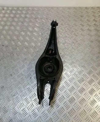 Volkswagen PASSAT B8 Rear upper control arm/wishbone 3Q0505311C