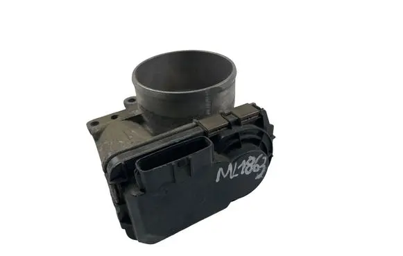 Volvo V70 Throttle valve 8677796