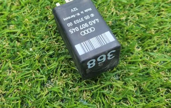 Audi A6 S6 C4 4A Other relay 4A0907045 05370300