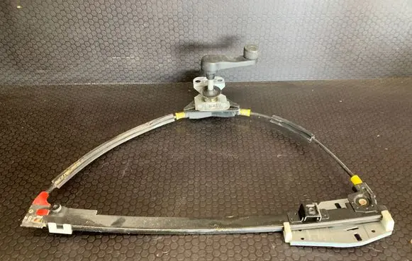 Volkswagen PASSAT B4 Rear door manual window regulator 3A0839402