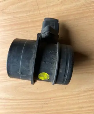 Audi A4 S4 B7 8E 8H Mass air flow meter 0281002461 074906461B