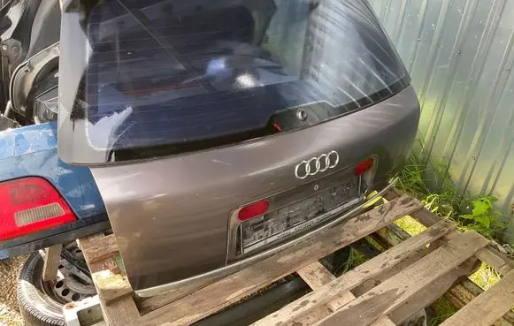Audi A6 S6 C5 4B Tailgate/trunk/boot lid