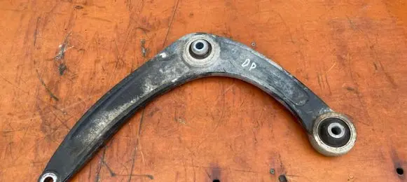 Citroen Berlingo Front lower control arm/wishbone 3521P3 400317