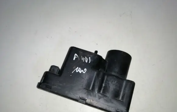 Audi 80 90 S2 B4 Central locking vacuum pump 443862257H