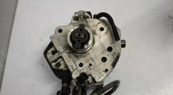 Volvo V70 Fuel injection high pressure pump 0445010043 032041 8642778