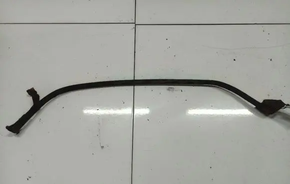 Nissan Almera Tino Fuel tank mounting bracket 