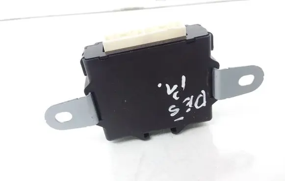 Lexus RX 450H Wing mirror control module 8943048100