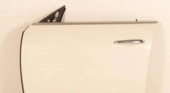 Maserati Ghibli Front door