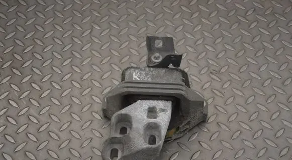Mercedes-Benz A W176 Engine mount bracket 26008326E60 AC48000DF