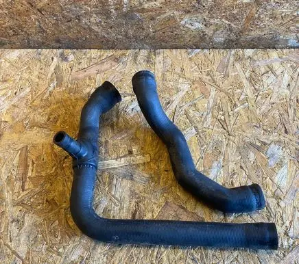 Mercedes-Benz S W126 Coolant pipe/hose 