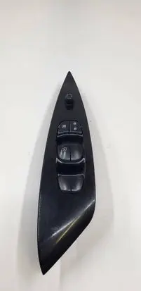 Nissan Leaf I (ZE0) Electric window control switch 254013NF0A