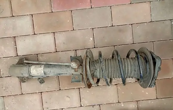 Mercedes-Benz E A207 Front shock absorber with coil spring A2073232100