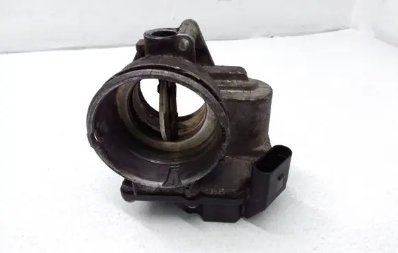Volkswagen Caddy Throttle valve 03G128063A