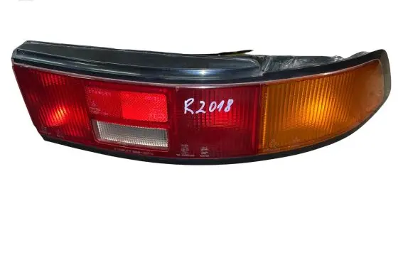 Mazda 323 F Rear/tail lights