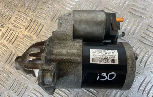 Hyundai i30 Starter motor 361002B200 M000T32571ZE