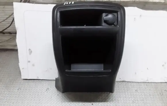 Ford Maverick Center console YL847813548A