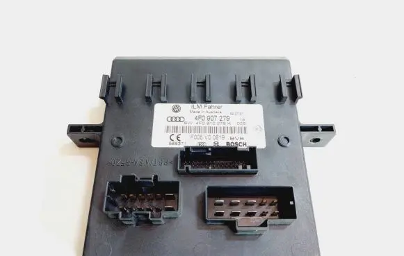 Audi Q7 4L Comfort/convenience module 4F0907279 4F0910279K
