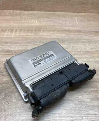 Audi A4 S4 B6 8E 8H Engine control unit/module ECU 8E0907557F 0261207401 WITHPLUG
