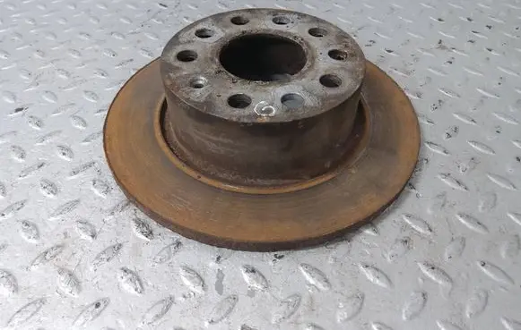 Volkswagen Golf VIII Rear brake disc 5Q0615601D