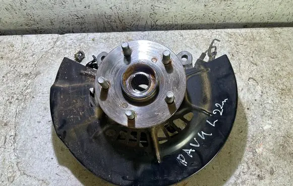 Toyota RAV 4 (XA50) Front wheel hub