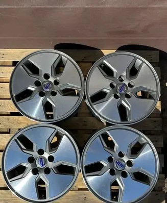 Volvo V50 R15 alloy rim 31255812