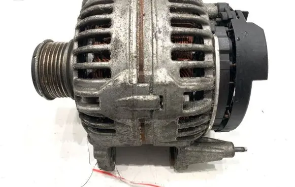 Volkswagen Tiguan Generator/alternator 03L903023