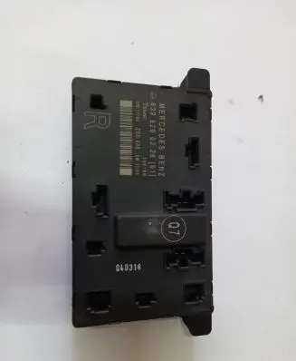 Mercedes-Benz Vito Viano W639 Door control unit/module 6398200226