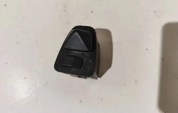 BMW 3 E46 Wing mirror switch 613183736919