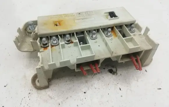 BMW 5 E39 Fuse module 61138365530 8365530 61138367252
