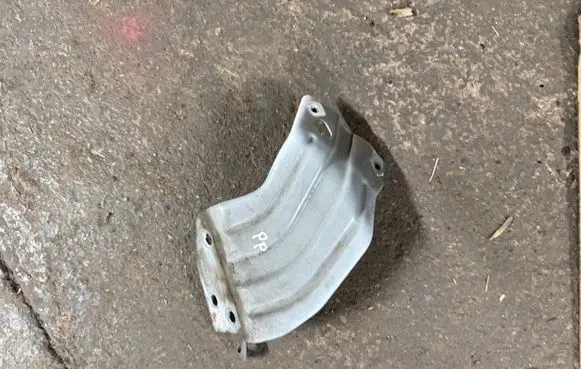 Fiat Tipo Fender mounting bracket