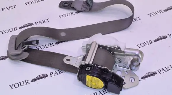 Lexus IS 220D-250-350 Front seatbelt J090331