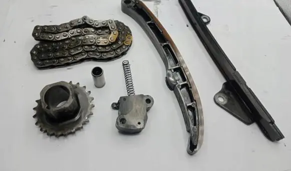 Toyota Yaris Timing chain (engine) 