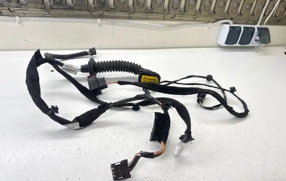 Opel Vivaro Front door wiring loom 93858817 8200621567