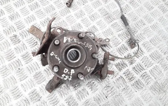 Toyota Avensis T250 Front wheel hub spindle knuckle