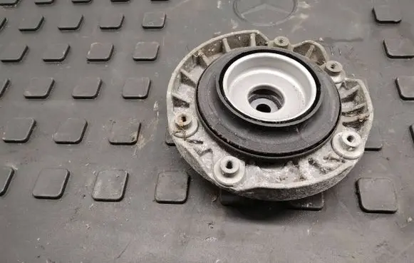 BMW 2 F45 Front upper strut mount 