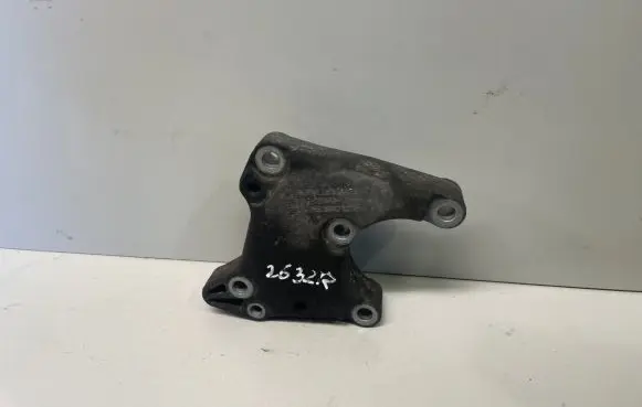 BMW 5 E60 E61 Power steering pump mounting bracket 32417801442 7801442